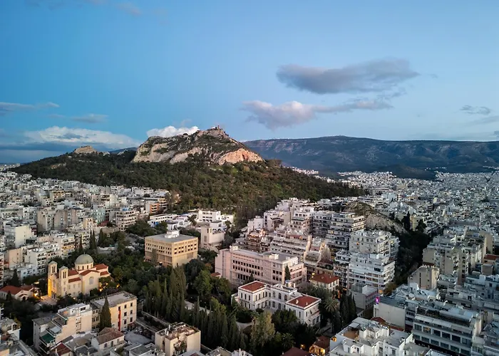 Strefi Hill Suites